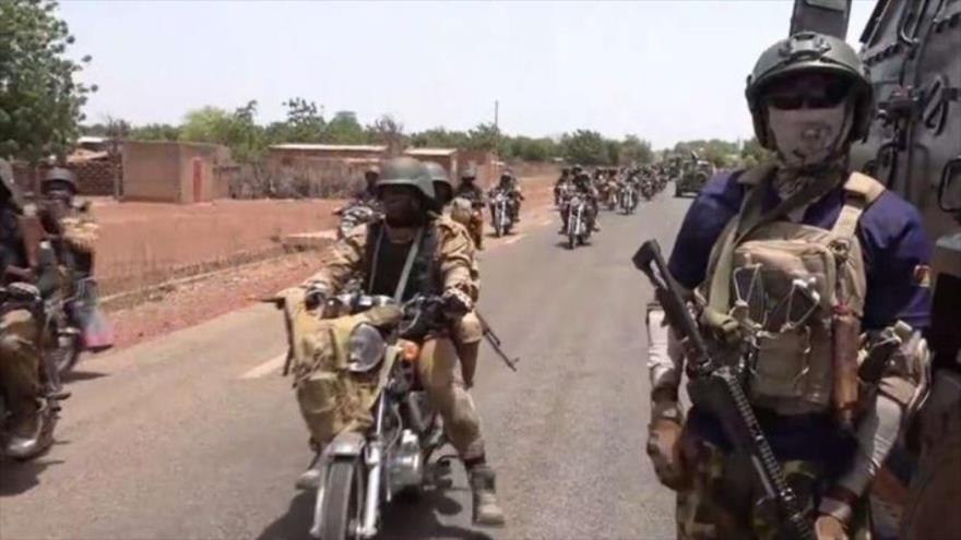 Fuerzas de Seguridad de Burkina Faso durante una operación en la provincia de Bam, centro-norte del país, 27 de junio de 2023.