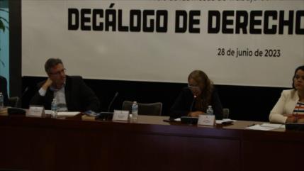 Parlamento de México urge la regulación de las redes sociales 