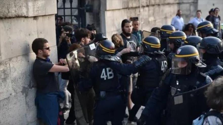 No cesan protestas en Francia pese a la violenta represión policial | HISPANTV
