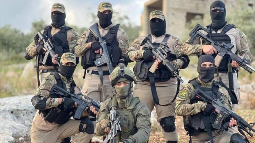 Combatientes del Batallón de Yenín, afiliado a las Brigadas de Al-Quds, rama militar del movimiento Yihad Islámica Palestina. (Foto: almayadeen)