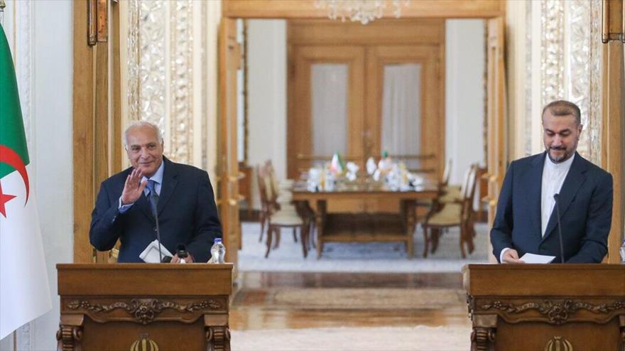 Canciller argelino en Irán: Teherán y Argel hacen alarde de lazos dorados
