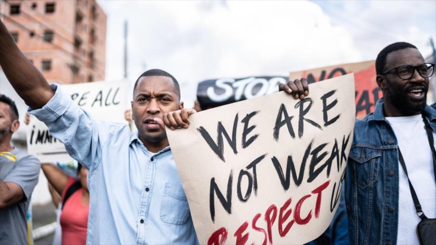 Los afroamericanos toman las calles en una manifestación contra el racismo en Estados Unidos. (Foto: Getty Images)