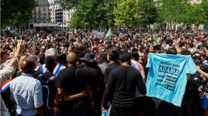Manifestaciones y detenciones marcan la fiesta nacional de Francia