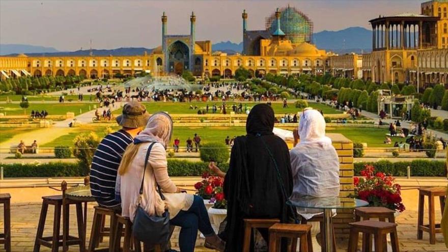 Llegada de turistas a Irán aumentó un 40 % en 2.º trimestre del año | HISPANTV