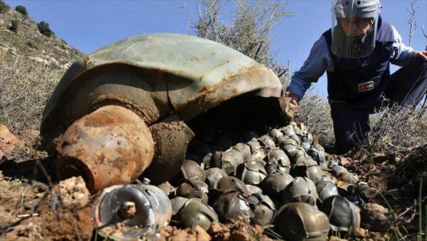 Una bomba de racimo contiene peligrosas submuniciones en su interior. (Foto: AP)