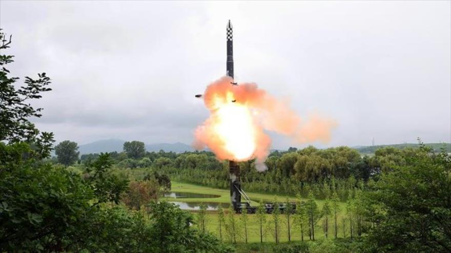 Corea del Norte lanza un misil balístico intercontinental Hwasong-18, 13 de julio de 2023. (Foto: Rodong Sinmun)