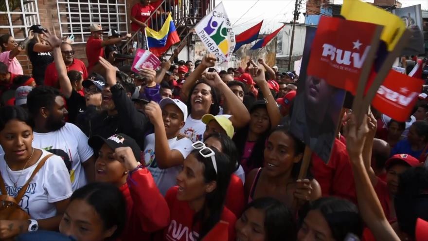 En Venezuela marchan en apoyo a Maduro como candidato presidencial 