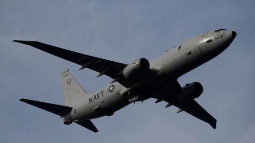 Un avión de patrulla marítima Boeing P-8A Poseidon de la Marina de los EE. UU.