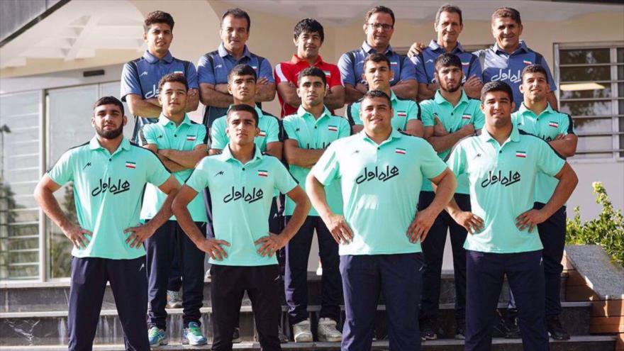 El equipo juvenil iraní de lucha grecorromanas durante el campeonato de la Copa de Asia en Amaan, Jordania, 15 de julio de 2023.