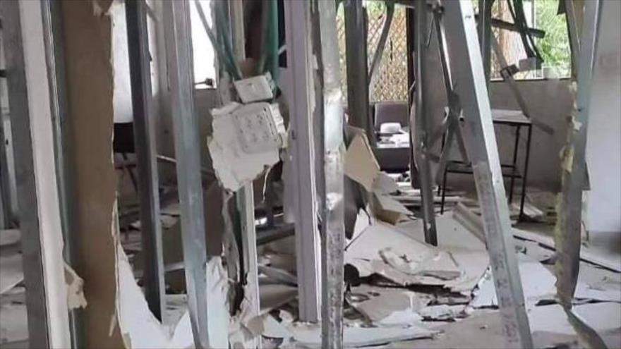 Vista de la vivienda destruida por su propio dueño, el palestino Ahmad Qaraeen, en la ciudad de Silwan.