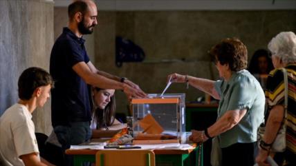 Ningún partido obtiene mayoría absoluta en las elecciones de España