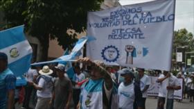 Guatemaltecos protestan contra responsables de la crisis electoral