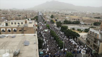 Yemeníes protestan contra profanación al Corán y lobby sionista