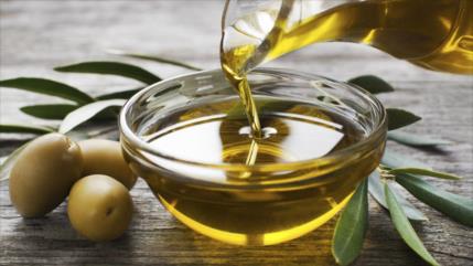Consumir aceite de oliva al día reduce riesgo de morir de demencia