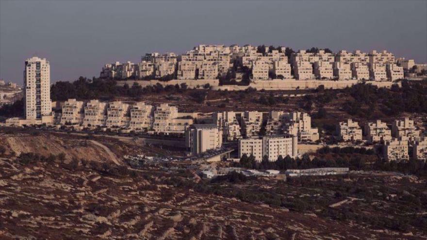 Se ve el asentamiento ilegal israelí de Har Homa en Cisjordania ocupada, 27 de octubre de 2021. (Foto: Reuters)