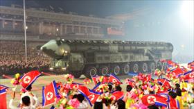 Pyongyang realiza tan esperado desfile con grandes sorpresas para EEUU