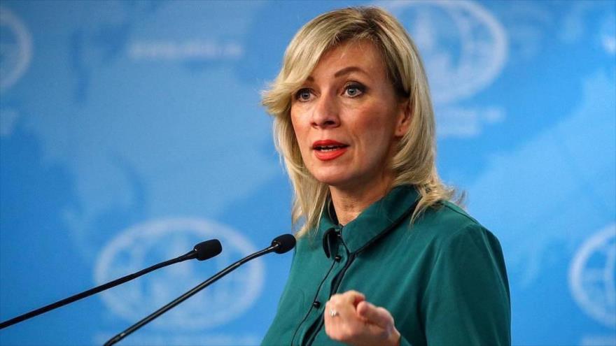 La portavoz de la Cancillería de Rusia, María Zajárova, habla durante una rueda de prensa, Moscú.