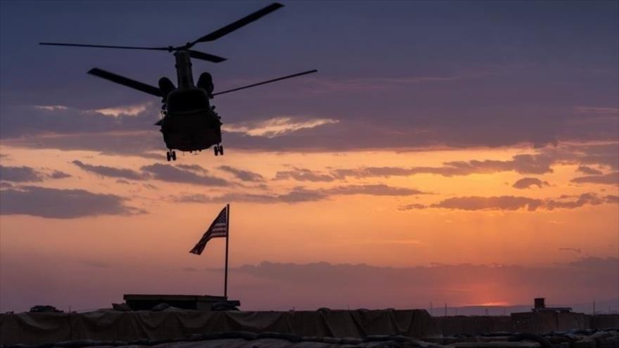 Un helicóptero de las tropas estadounidense sobrevuela una base ilegal de este país en Siria. (Foto: AFP)