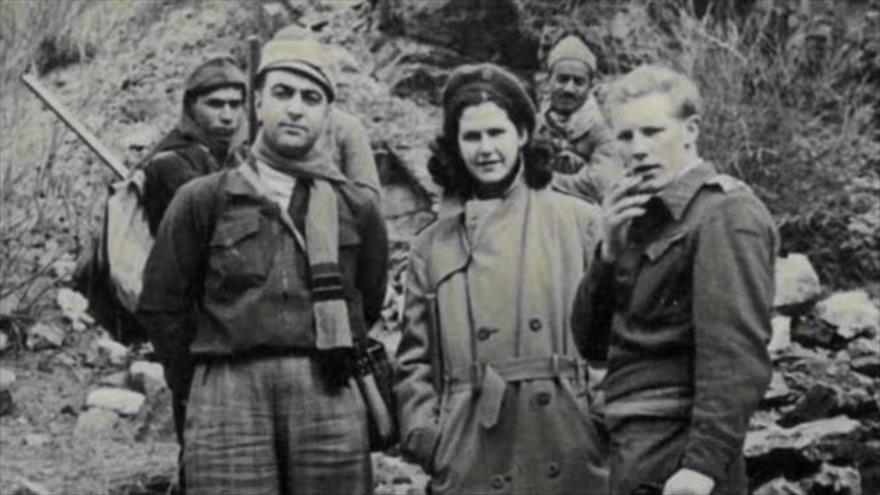 El espía británico Norman Darbyshire (dcha.), en 1946 en Irán.
