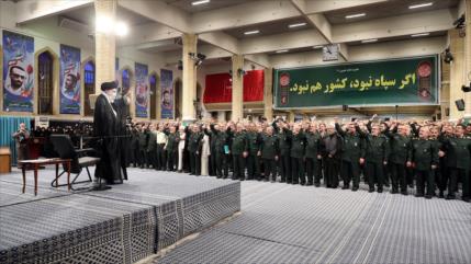 Líder de Irán: CGRI es la mayor organización antiterrorista del mundo