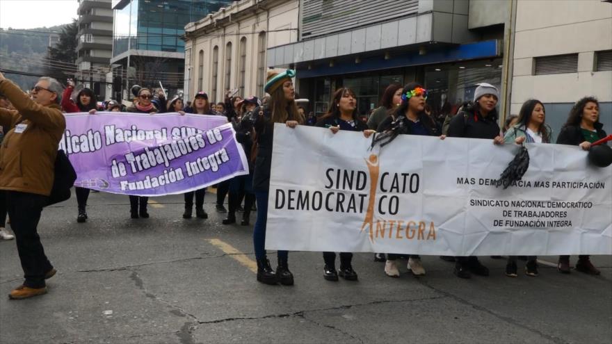 Trabajadoras de parvularios chilenos siguen paralización 