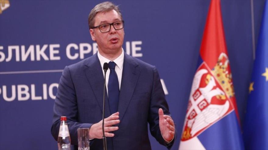 El presidente de Serbia, Aleksandar Vucic, habla durante una conferencia de prensa en Belgrado, 10 de julio de 2023. (Foto: Anadolu)