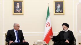 Raisi: Mundo musulmán se beneficiará de cooperaciones Irán-Argelia
