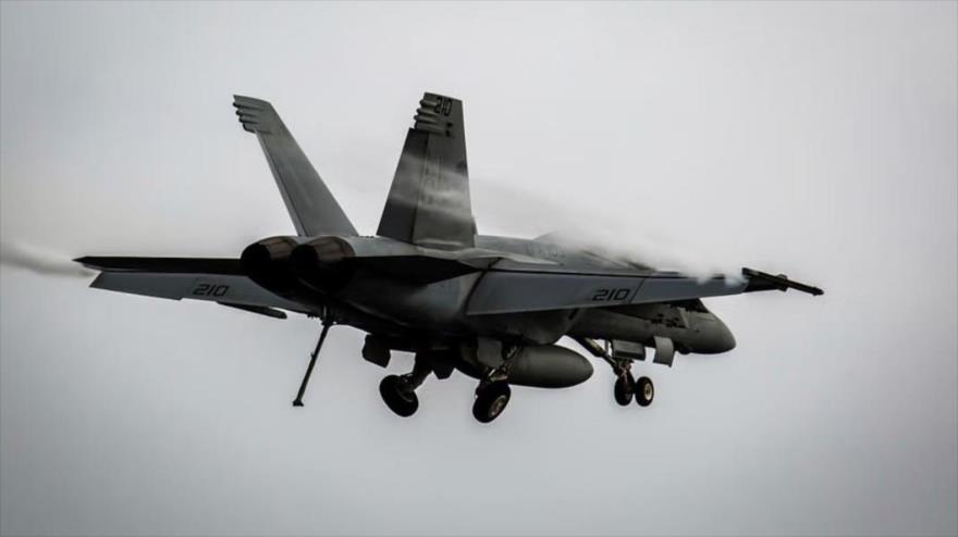 Caza F/A-18 se estrella cerca de una base aérea en EEUU | HISPANTV