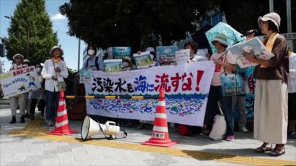 Continúan protestas contra el vertido de agua radiactiva de Fukushima