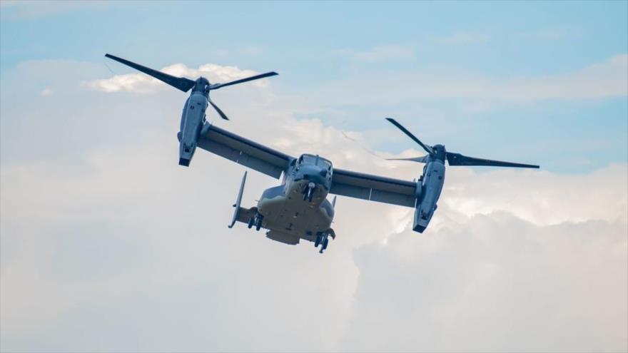 Helicóptero V-22 Osprey de Estados Unidos en pleno vuelo.