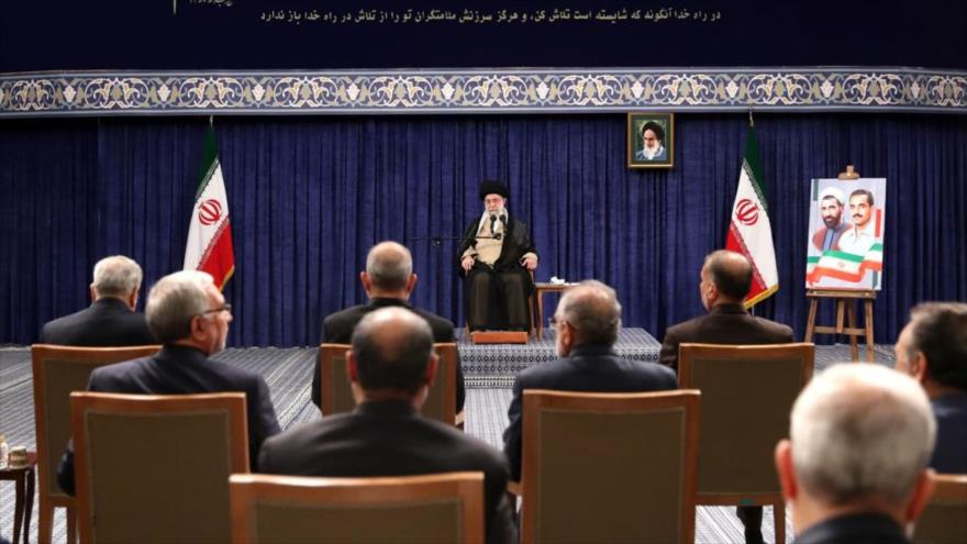 Líder: Sanciones buscan tomar como rehén el sustento del pueblo iraní | HISPANTV