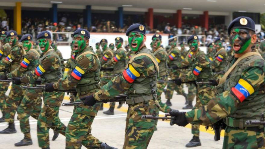 La Fuerza Armada Nacional Bolivariana (FANB) de Venezuela lleva a cabo un desfile cívico-militar.
