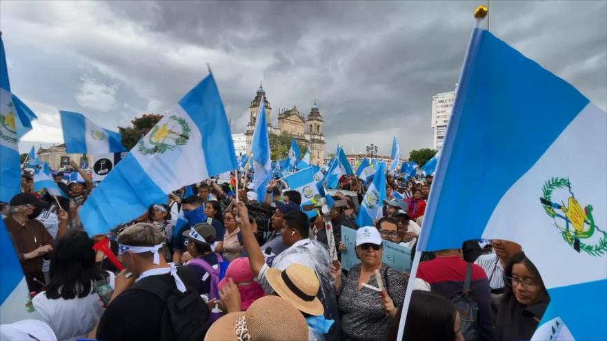 Guatemaltecos salen a las calles en respaldo al Gobierno electo | HISPANTV