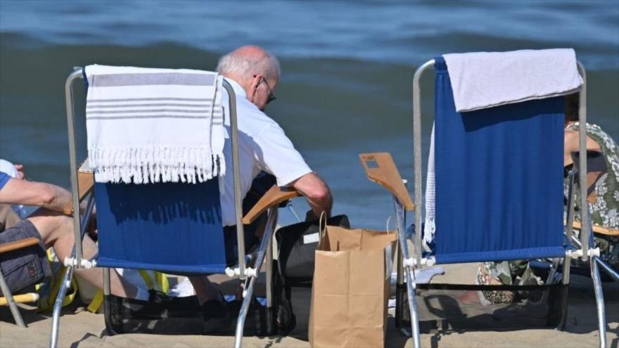 El presidente estadounidense, Joe Biden, de vacaciones en una playa de Delaware, agosto de 2023 (Foto: Gettyimages)