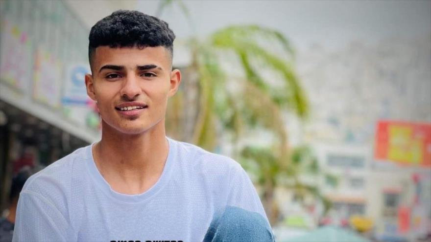 Adolescente palestino Muhamad Yusef Ismail Zubaidat, de 17 años, fue asesinado a tiros por los israelíes.