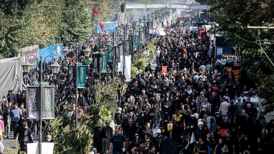 En Fotos: Iraníes participan en caminata simbólica de Arbaín