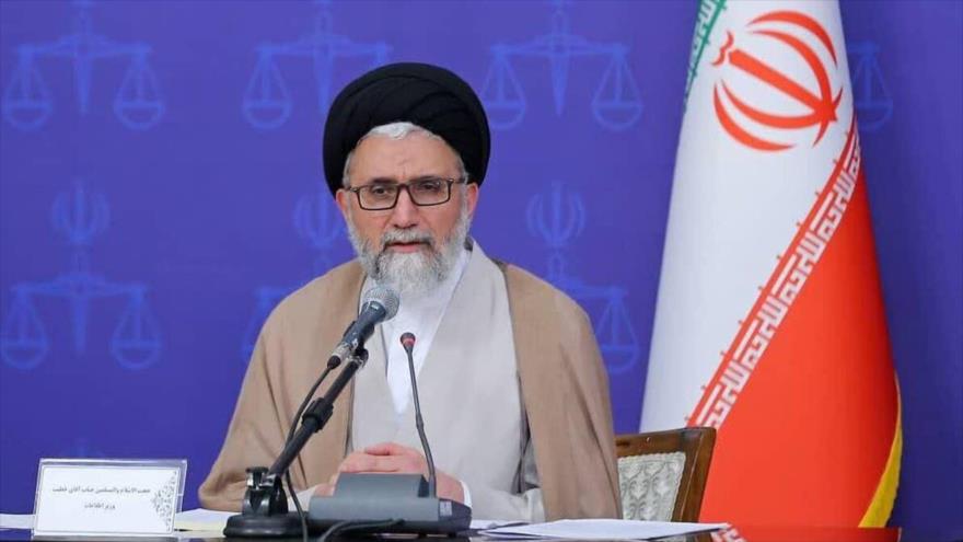 El ministro de Inteligencia de Irán, el hoyatolislam Esmail Jatib, durante una reunión laboral.