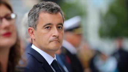 Acusan al ministro del Interior de Francia por uso de cargo ficticio 