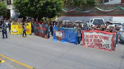 Estudiantes mexicanos empiezan protestas por el caso Iguala