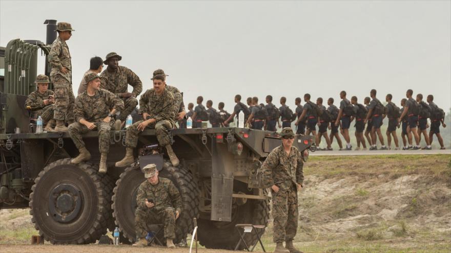 Fuerzas de EE.UU. y cadetes militares filipinos en una base naval en San Antonio, provincia filipina de Zambales, 26 de abril de 2023. (Foto: Reuters)