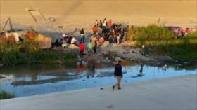 Miles de migrantes cruzan río Bravo entre México y EEUU
