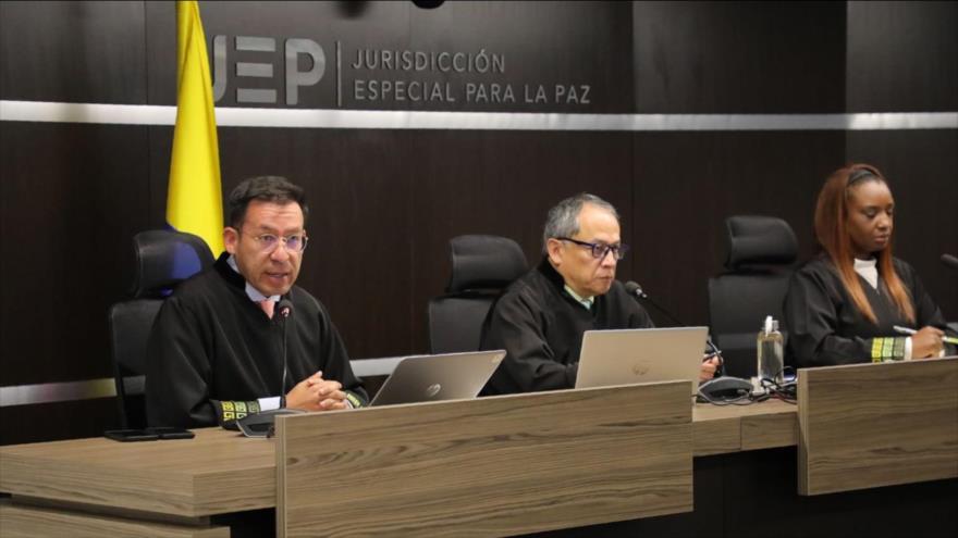 Una audiencia de la Jurisdicción Especial para la Paz (JEP) en Colombia.