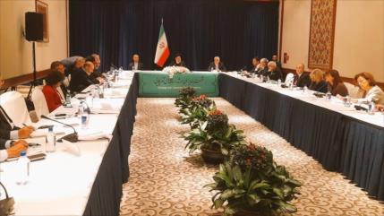 Raisi: Error de cálculo de EEUU retrasó canje de presos con Irán