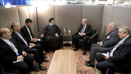 Raisi llama a elevar el nivel de relaciones entre Irán y Argelia