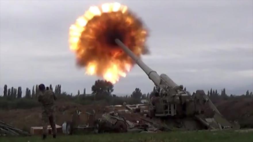 Azerbaiyán inicia ataques en disputada Karabaj; hay muertos y heridos
