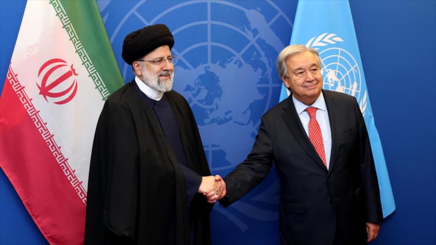 El presidente iraní, Ebrahim Raisi, se reúne con el secretario general de la ONU, Antonio Guterres ( drcha.), Nueva York, 18 de septiembre de 2023. (Foto: President.ir)