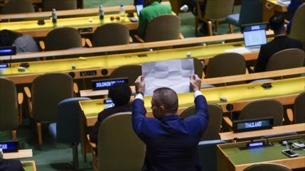 Chilenas condenan “hipócrita actitud” del enviado israelí ante ONU