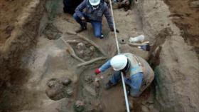 Descubren en Perú 8 momias y objetos relativos a la época preincaica