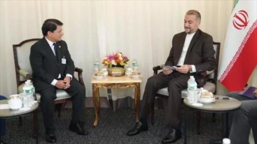 El canciller iraní, Hosein Amir Abdolahian (dcha.), y su par nicaragüense, Denis Moncada, se reúnen en Nueva York, EE.UU., 23 de septiembre de 2023. (Foto: mfa.gov.ir)