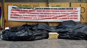 Víctimas reclaman sus derechos en plena calle pública en Colombia